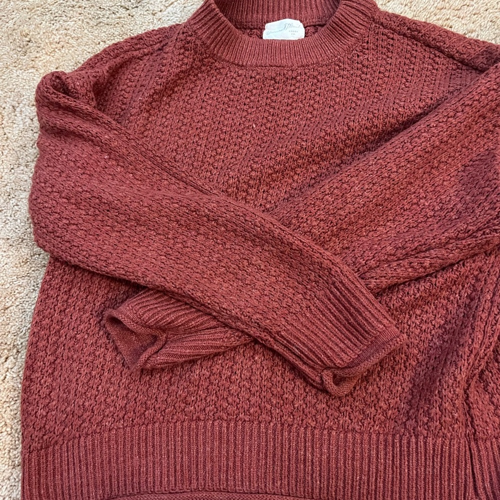 Universal Threads sweater